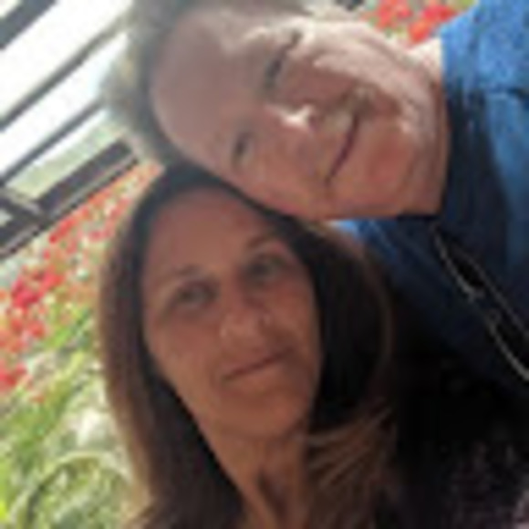 Meet your Posher, Jennifer - Picture 1 of 1